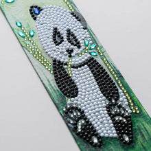 Cargar imagen en el visor de la galería, Marcapáginas Diamond Painting Panda