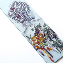 Cargar imagen en el visor de la galería, Marcapáginas Diamond Painting Mujer con Flores