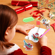 Cargar imagen en el visor de la galería, Llavero Diamond Painting Navidad 12 Piezas