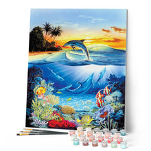 Cargar imagen en el visor de la galería, Pintar por números Delfines en la laguna Figured'Art Intermedio Novedades Animales Peces Dolfines Paisajes
