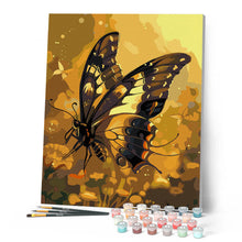 Cargar imagen en el visor de la galería, Iluminada Mariposa Cola de Golondrina