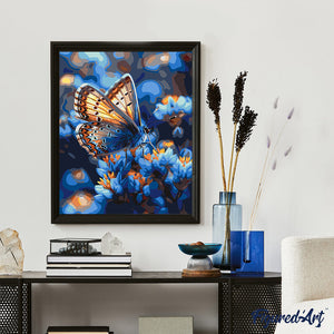 Mariposa y Flores Azules