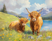 Cargar imagen en el visor de la galería, Pintar por numeros Figured'Art - Familia de Highland Cow junto al lago