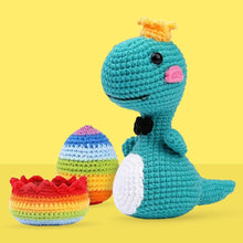 Cargar imagen en el visor de la galería, Kit Amigurumi - Rey Dino con Huevo Arcoíris Figured'Art