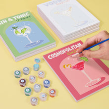 Cargar imagen en el visor de la galería, Mini Pintar por números 15x20cm (6 piezas) - Serie Arte Mixología de Bar Moderno 4