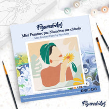 Cargar imagen en el visor de la galería, Mini Pintura por Números 20x20cm con bastidor Mujer con turbante verde