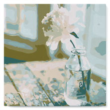 Cargar imagen en el visor de la galería, Mini Pintura por Números 20x20cm con bastidor Flor blanca
