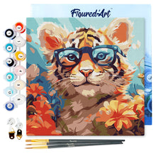 Cargar imagen en el visor de la galería, Mini Pintura por Números 20x20cm con bastidor - Cachorro de tigre de fantasía y flores