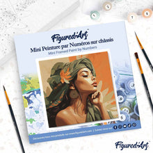 Cargar imagen en el visor de la galería, Mini Pintura por Números 20x20cm con bastidor - Donna con Turbante Africano