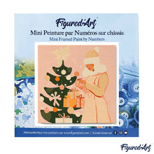 Cargar imagen en el visor de la galería, Mini Pintura por Números 20x20cm con bastidor - Mujer con árbol de Navidad