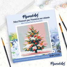 Cargar imagen en el visor de la galería, Mini Pintura por Números 20x20cm con bastidor - Árbol de Navidad nevado