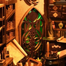 Cargar imagen en el visor de la galería, Book Nook - La Casa del Hechicero