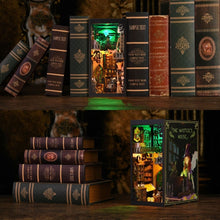 Cargar imagen en el visor de la galería, Book Nook - La Casa del Hechicero