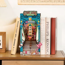 Cargar imagen en el visor de la galería, Book Nook - Escena de calle