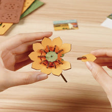 Cargar imagen en el visor de la galería, Puzzle 3D Girasol Dorado