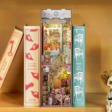 Cargar imagen en el visor de la galería, Book Nook - La Floristería