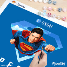 Cargar imagen en el visor de la galería, Superman con el escudo “S”