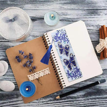 Cargar imagen en el visor de la galería, Marcapáginas Diamond Painting Mariposas Azules