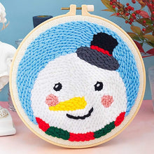 Cargar imagen en el visor de la galería, Punch Needle Muñeco de nieve