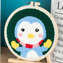 Cargar imagen en el visor de la galería, Punch Needle Pequeño pingüino azul