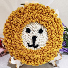 Cargar imagen en el visor de la galería, Punch Needle Melena de leon