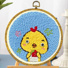 Cargar imagen en el visor de la galería, Punch Needle Pequeña chica con una fresa