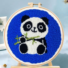 Cargar imagen en el visor de la galería, Punch Needle Panda de bebé