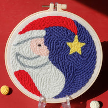 Cargar imagen en el visor de la galería, Punch Needle Santa Claus y estrella